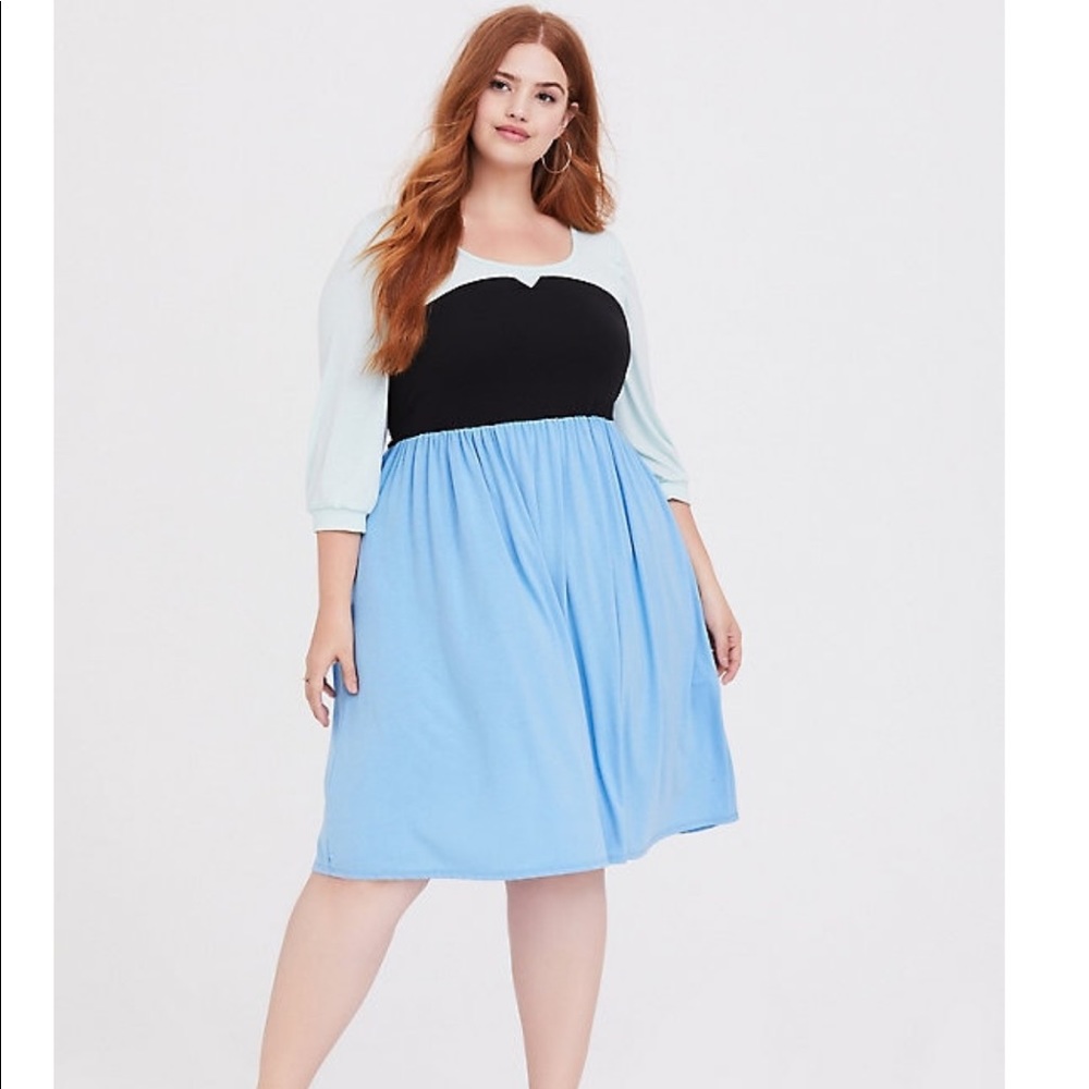 Ariel dress from torrid and mermaid leggings size2